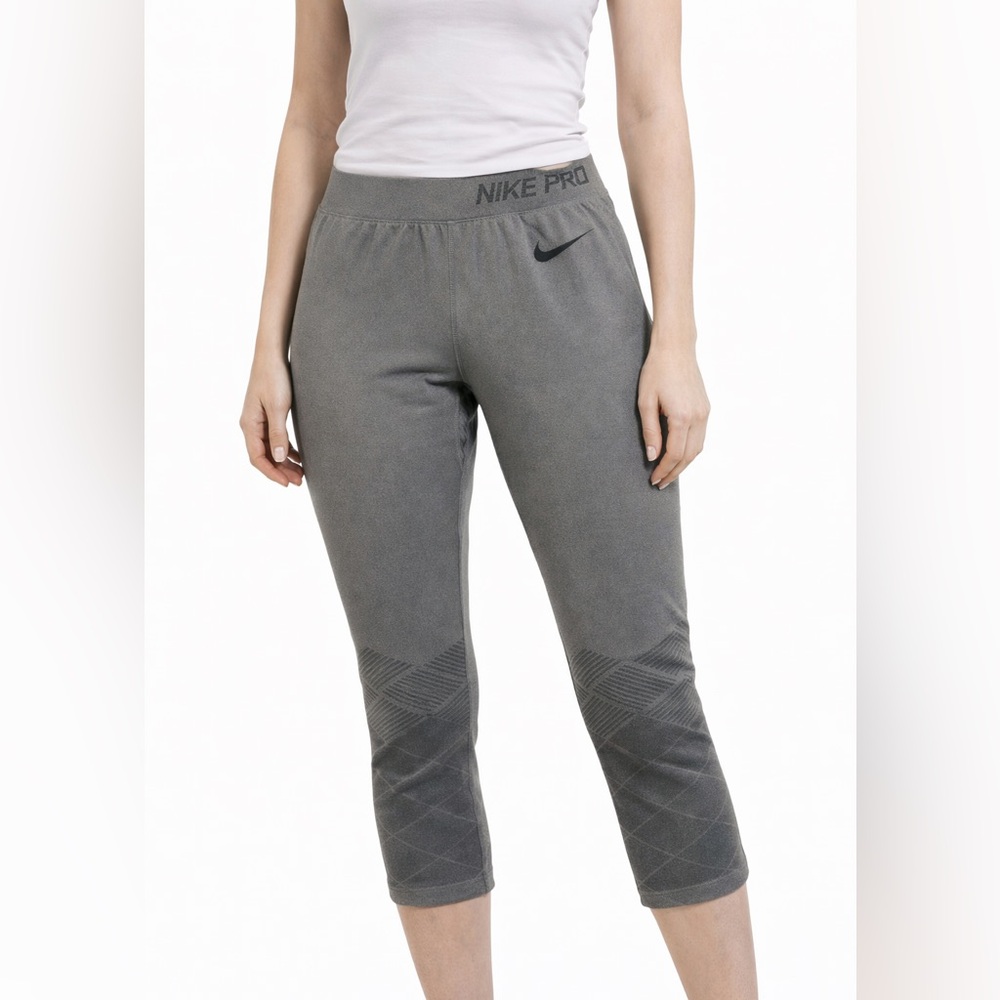 Nike Dri-Fit cropped leggings size Small NWT - Picture 1 of 6